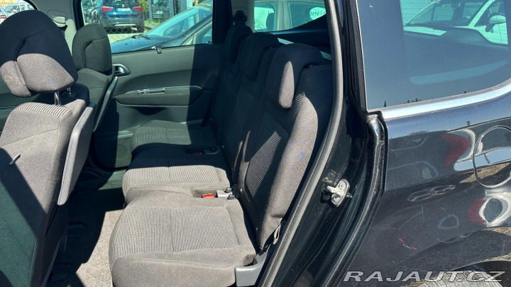 Peugeot 5008 2.0HDi 110kW *Pano*Navi*P 2011