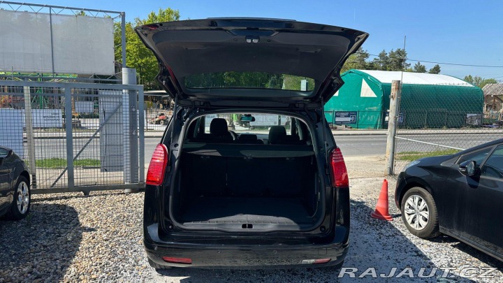 Peugeot 5008 2.0HDi 110kW *Pano*Navi*P 2011