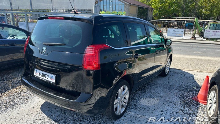 Peugeot 5008 2.0HDi 110kW *Pano*Navi*P 2011