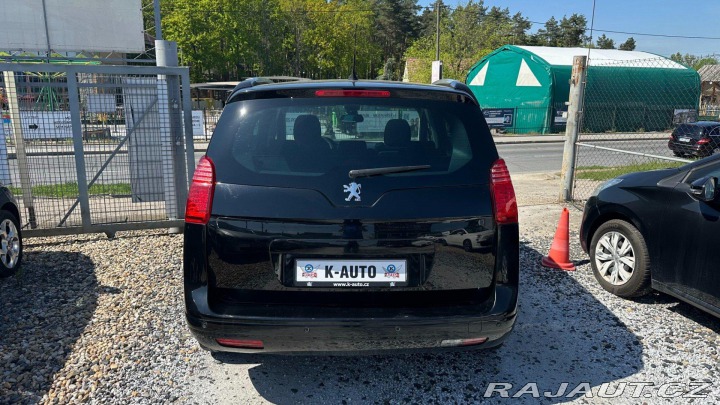 Peugeot 5008 2.0HDi 110kW *Pano*Navi*P 2011
