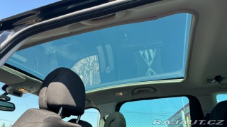 Peugeot 5008 2.0HDi 110kW *Pano*Navi*P 2011
