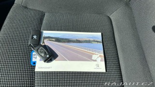 Peugeot 5008 2.0HDi 110kW *Pano*Navi*P 2011