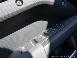 Land Rover Defender 110 2,0 X-Dynamic SE P300 2025