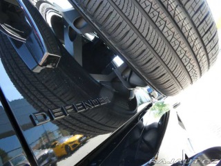 Land Rover Defender 110 2,0 X-Dynamic SE P300 2025