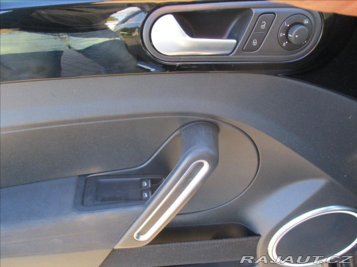 Volkswagen Beetle 1,4 TSi 118kw Xenon Led o 2012