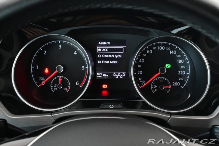 Volkswagen Touran 2,0 TDi 110kW DSG 7míst Z 2021