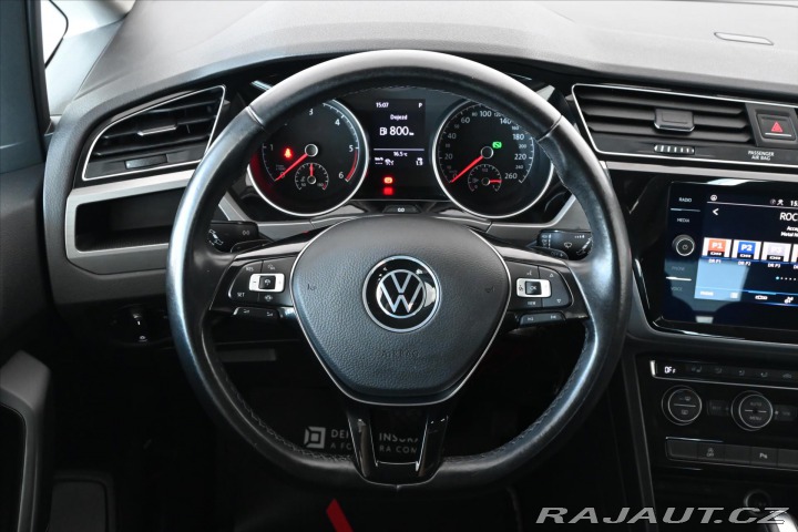 Volkswagen Touran 2,0 TDi 110kW DSG 7míst Z 2021