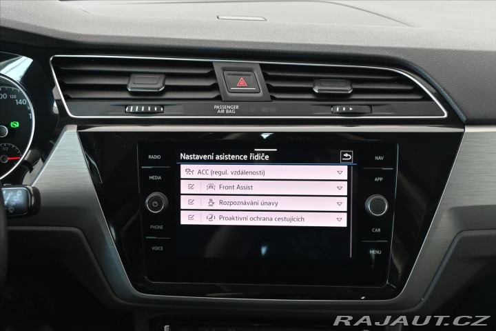 Volkswagen Touran 2,0 TDi 110kW DSG 7míst Z 2021
