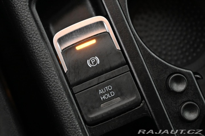 Volkswagen Touran 2,0 TDi 110kW DSG 7míst Z 2021
