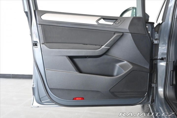 Volkswagen Touran 2,0 TDi 110kW DSG 7míst Z 2021