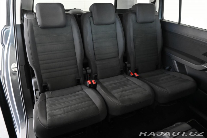 Volkswagen Touran 2,0 TDi 110kW DSG 7míst Z 2021