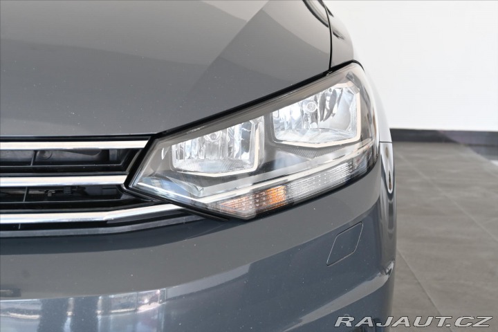 Volkswagen Touran 2,0 TDi 110kW DSG 7míst Z 2021