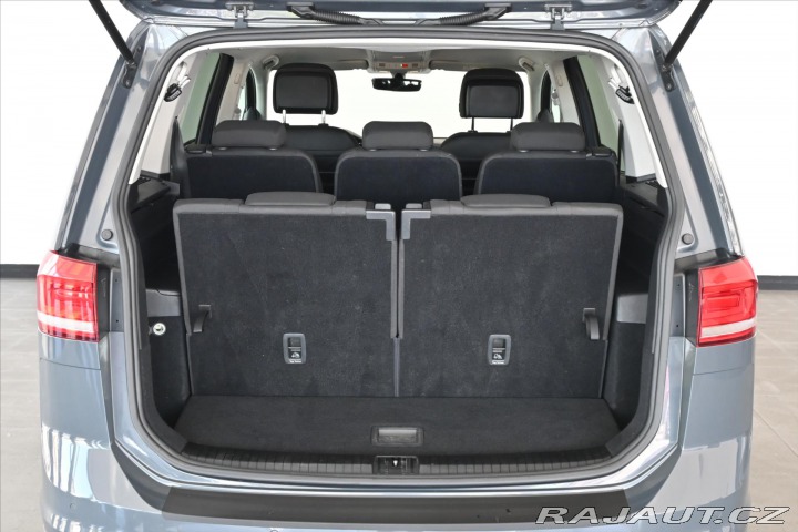 Volkswagen Touran 2,0 TDi 110kW DSG 7míst Z 2021
