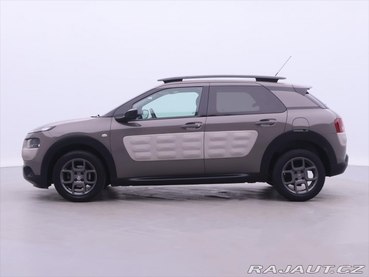 Citroën C4 Cactus 1,2 81kW Shine Servisní k 2015