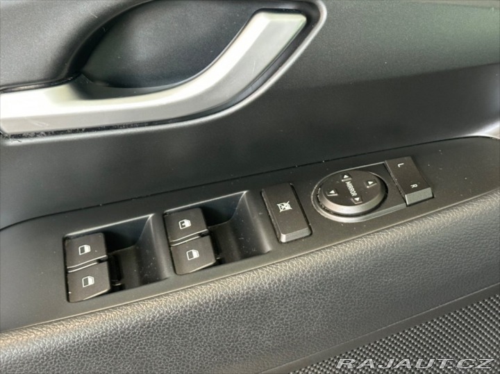 Hyundai i30 1,6 CRDi TRIKOLOR COMFORT 2020