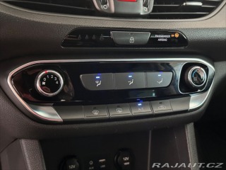 Hyundai i30 1,6 CRDi TRIKOLOR COMFORT 2020