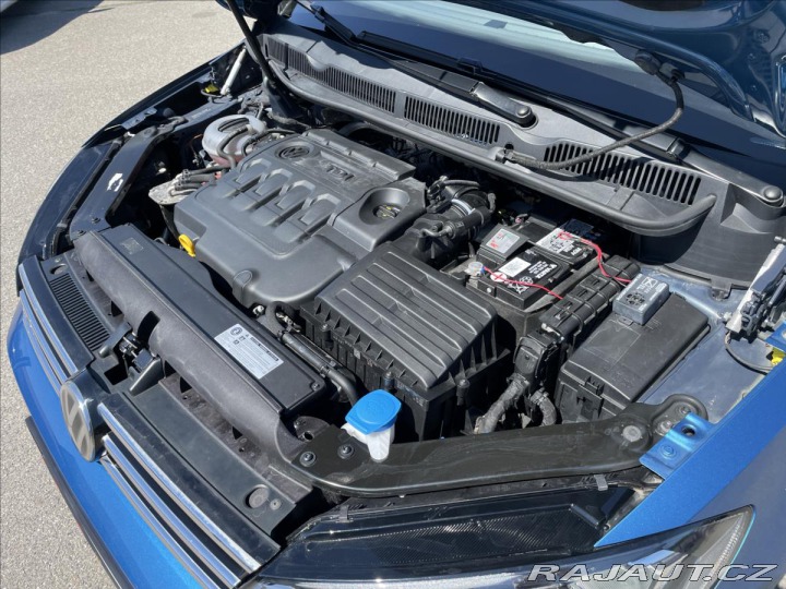 Volkswagen Touran 2,0 TDI 140kW DSG R-Line* 2017