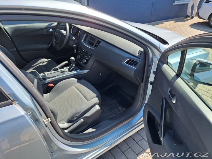 Peugeot 508 1,6i 115kW M6 2011