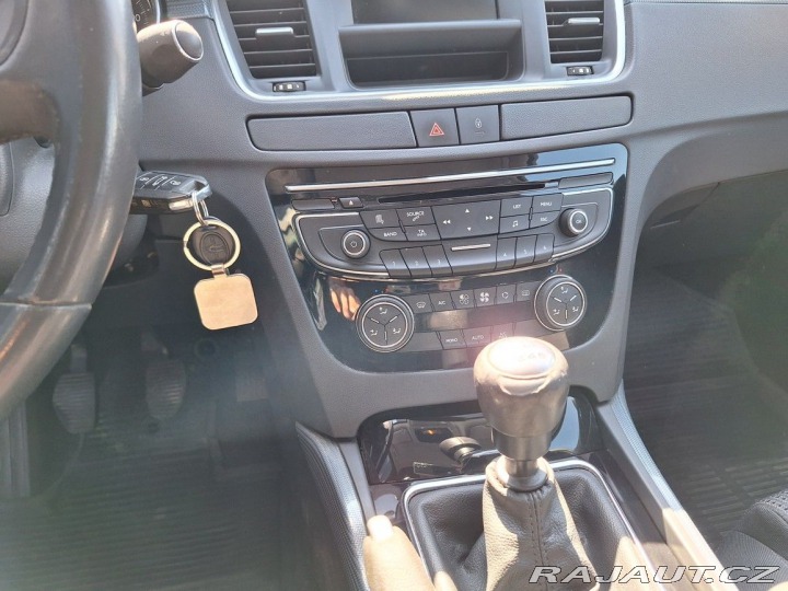 Peugeot 508 1,6i 115kW M6 2011
