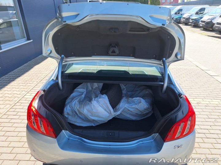 Peugeot 508 1,6i 115kW M6 2011