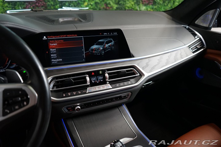 BMW X7 40d xDrive B&W Masáž 2021