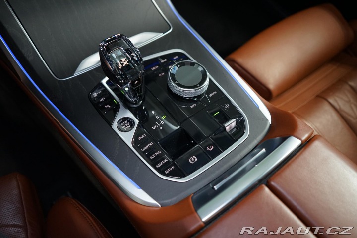 BMW X7 40d xDrive B&W Masáž 2021