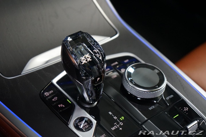 BMW X7 40d xDrive B&W Masáž 2021