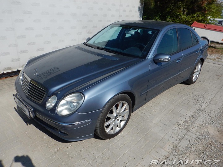 Mercedes-Benz E E 240, AUTOMAT, DIGIKLIMA 2002