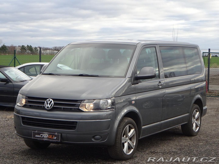 Volkswagen Caravelle 2.0TDI 9 MÍST 2010