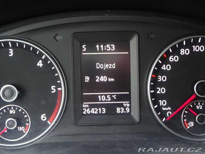 Volkswagen Caravelle 2.0TDI 9 MÍST 2010