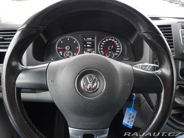 Volkswagen Caravelle 2.0TDI 9 MÍST 2010