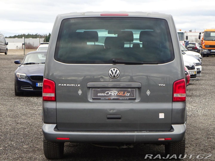 Volkswagen Caravelle 2.0TDI 9 MÍST 2010