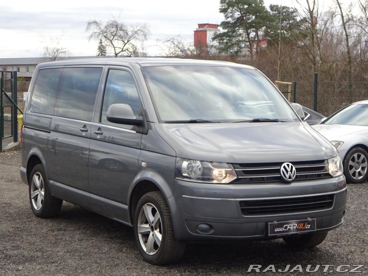 Volkswagen Caravelle 2.0TDI 9 MÍST 2010