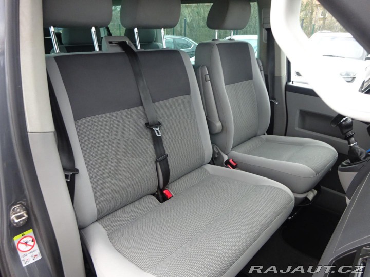 Volkswagen Caravelle 2.0TDI 9 MÍST 2010