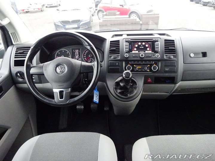 Volkswagen Caravelle 2.0TDI 9 MÍST 2010