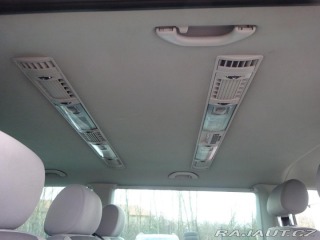 Volkswagen Caravelle 2.0TDI 9 MÍST 2010