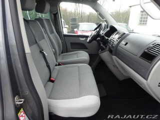 Volkswagen Caravelle 2.0TDI 9 MÍST 2010