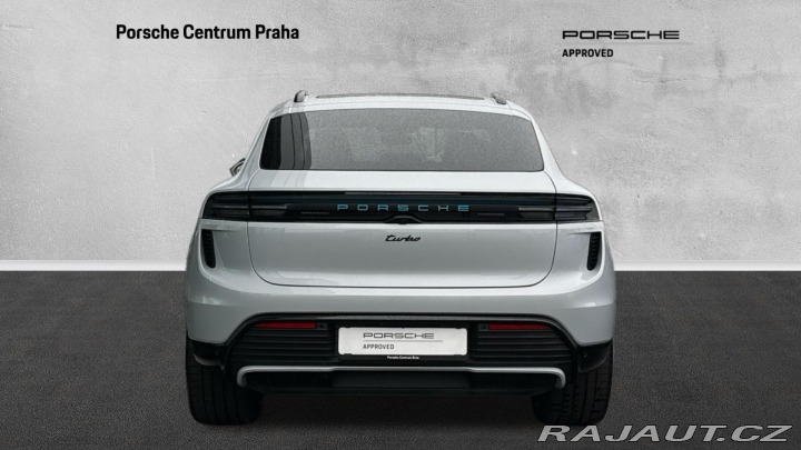 Porsche Macan Turbo 2024