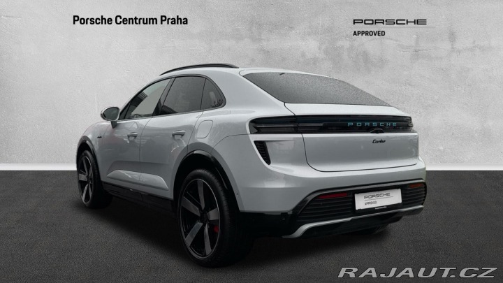 Porsche Macan Turbo 2024