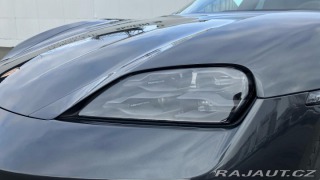 Porsche Taycan  2025