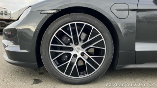 Porsche Taycan  2025