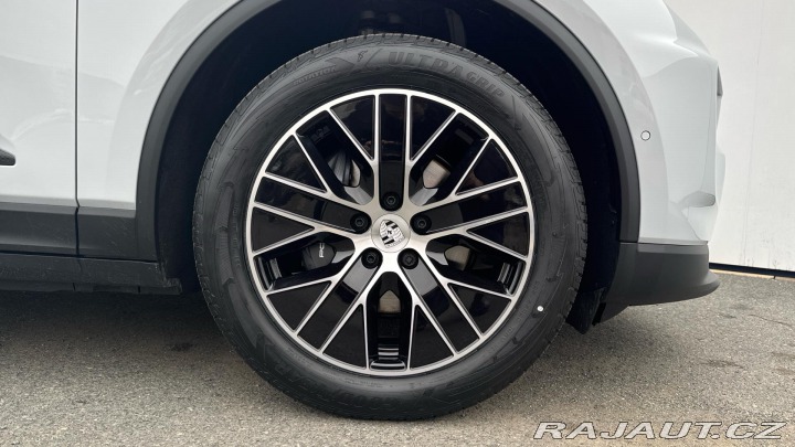 Porsche Macan 2025