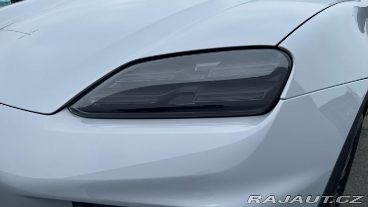Porsche Macan 2025