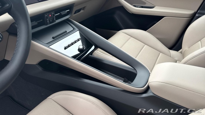 Porsche Macan 2025