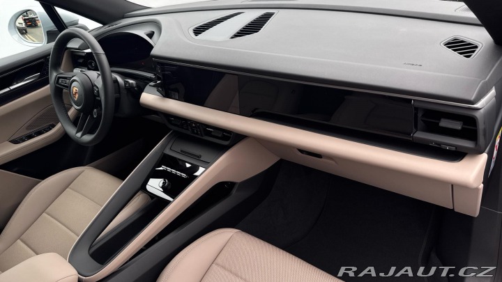 Porsche Macan 2025