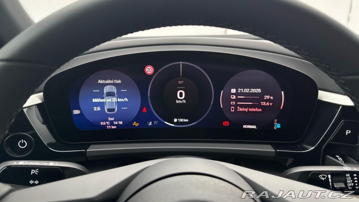 Porsche Macan 2025