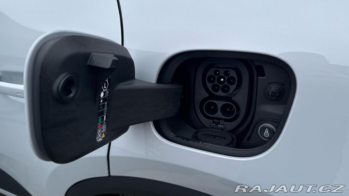 Porsche Macan 2025