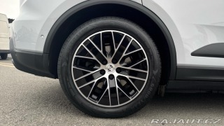 Porsche Macan  2025
