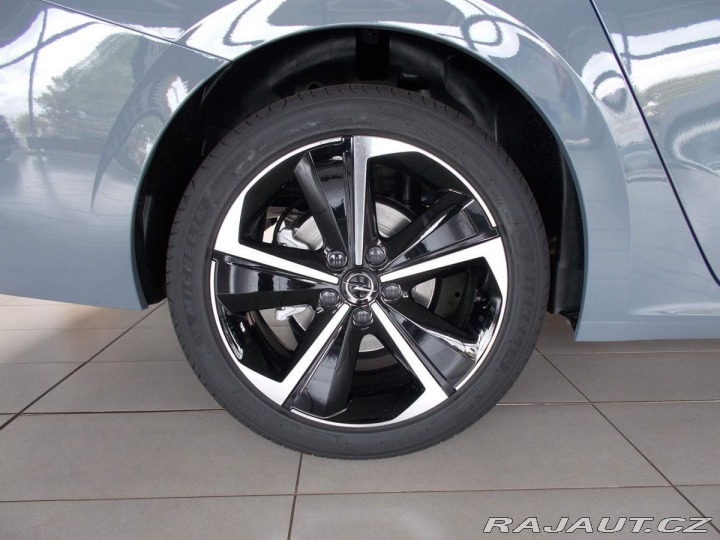 Opel Astra Edition ST 1.2 TURBO (96k 2025