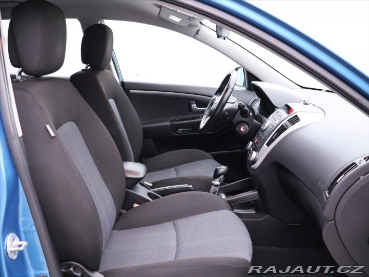 Kia Ceed 2,0 CRDi Exclusive CZ 2010